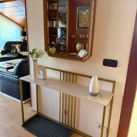 Savoy Apartment *